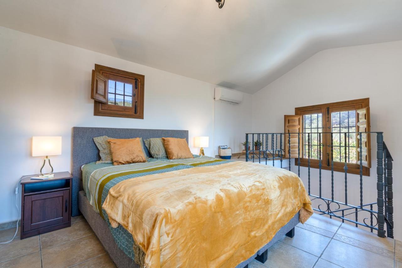 Hacienda La Buena Vida B&B En Appartementen Algarinejo Εξωτερικό φωτογραφία