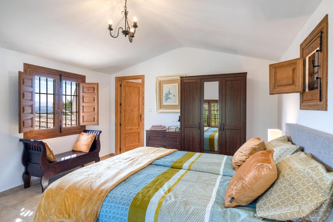 Hacienda La Buena Vida B&B En Appartementen Algarinejo Εξωτερικό φωτογραφία